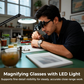 🔍50% DE RÉDUCTION⏰Loupe LED de précision pour électronique & artisanat – Support réglable & zoom 10-20X – Mains libres, éclairage puissant – idéale pour soudure, réparation horlogère ou peinture miniature🛠️